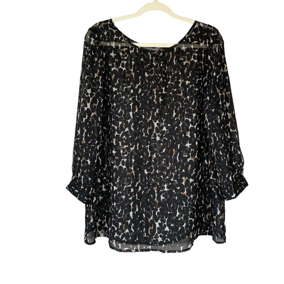 A Pea‎ In The Pod Maternity black sheer leopard blouse with long sleeves. Size L - Picture 1 of 9